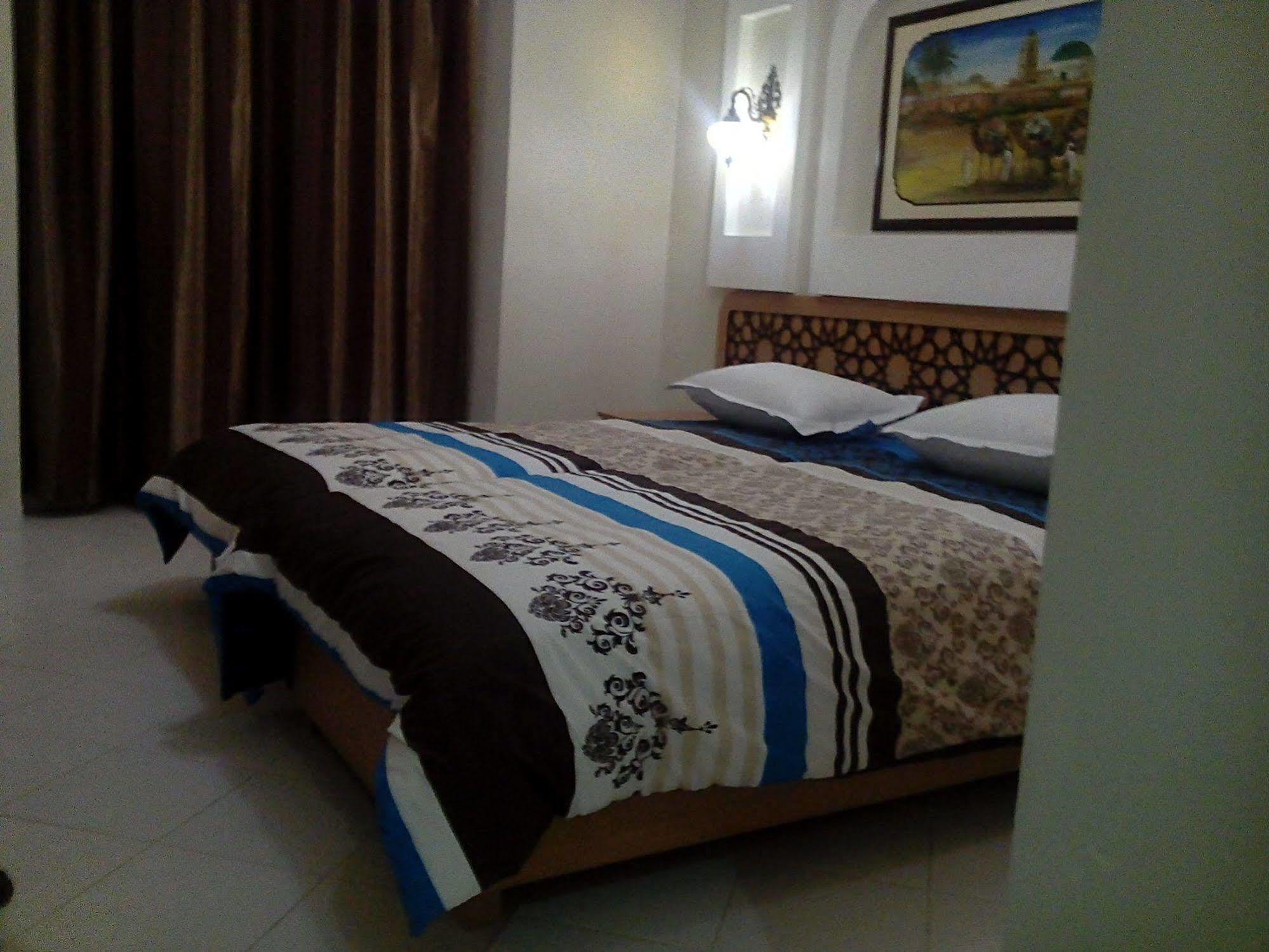 Hotel Saheb Ettabaa Tunis Extérieur photo